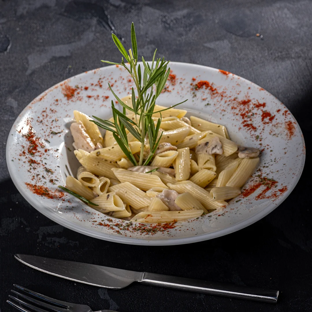 Penne Makarna, Mantar, Krema, Tavuk Göğsü,